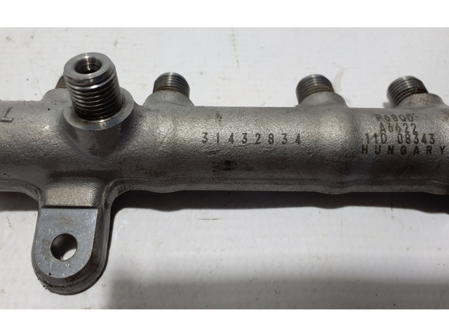 Vstřikovací lišta 31432834   Volvo V60    D 4204 T8 
