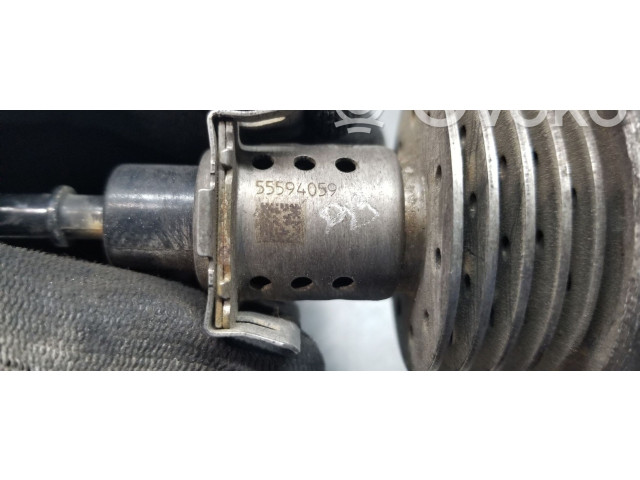 Vstřikovač 55594059   Opel Zafira C    B16DTH 