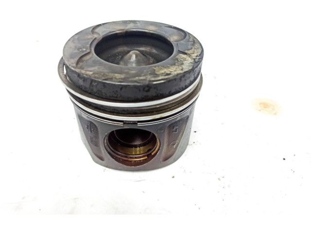  Поршень 642872   Mercedes-Benz R W251  