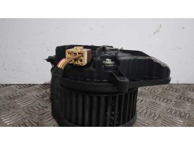 Вентилятор печки    8E1820021E, 4CABLES   Seat Exeo (3R)