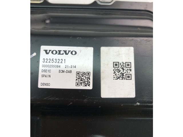 Řídící jednotka 32253221, UK642   Volvo V60 2019