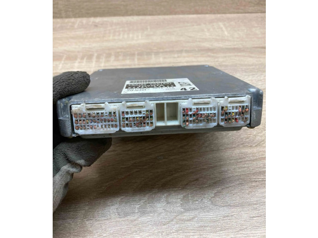 Řídící jednotka 8966105420, MB1758005034   Toyota Avensis T220 2000
