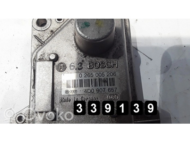 Блок управления двигателя 657   Audi A8 S8 D2 4D