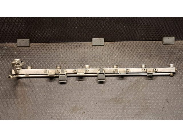 Vstřikovací lišta 0280150415, 0290160597   BMW 5 E39  pro benzínový motor 2.3  