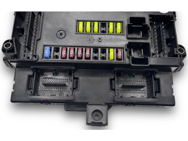   Pojistková skříňka 52204233   Jeep Wrangler 2013
