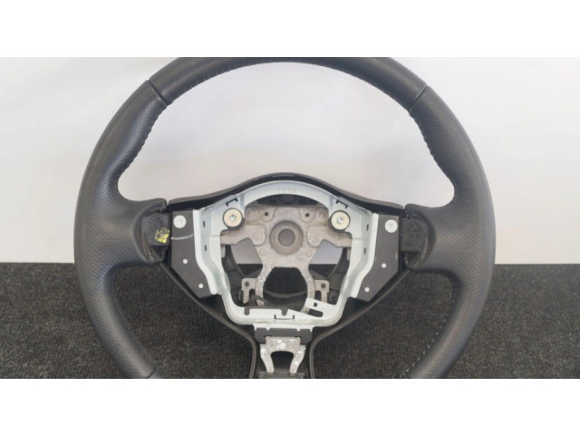 Руль Nissan Juke I F15  2010-2018 года 484301KB1A      