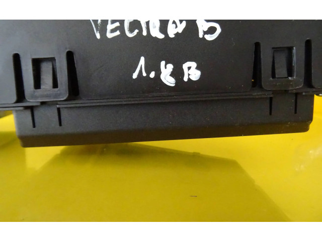Přístrojová deska  Opel Vectra B 1998 9056978KK  