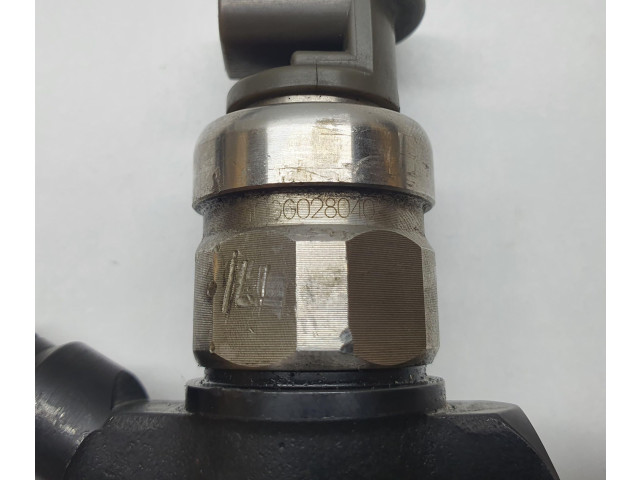 Форсунка 23670-0r020, 23670-0R020    Toyota RAV 4 (XA20)   