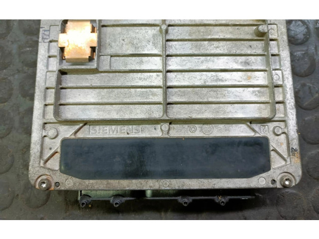 Блок управления двигателем Блок управления 047906030N   Skoda Felicia I