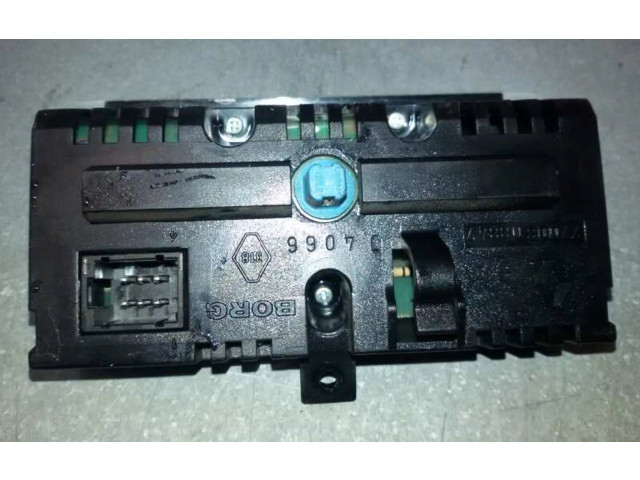 Pojistková skříňka Řídící jednotka BSM 7700808847   Renault Scenic I 1992