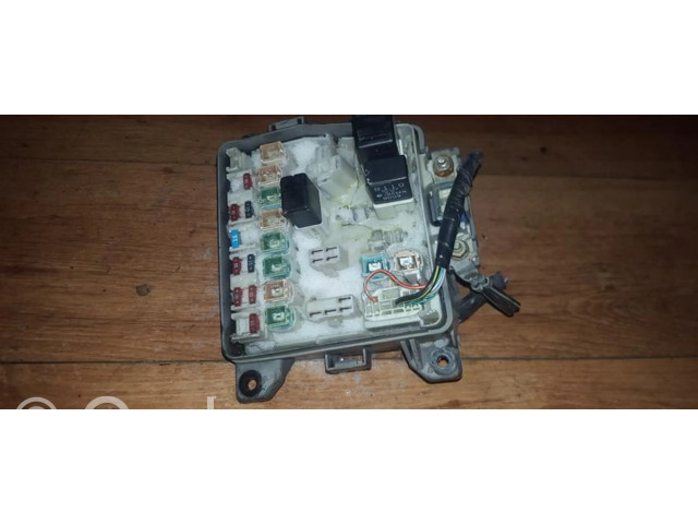   Pojistková skříňka 0377339d23   Mazda Premacy 2001