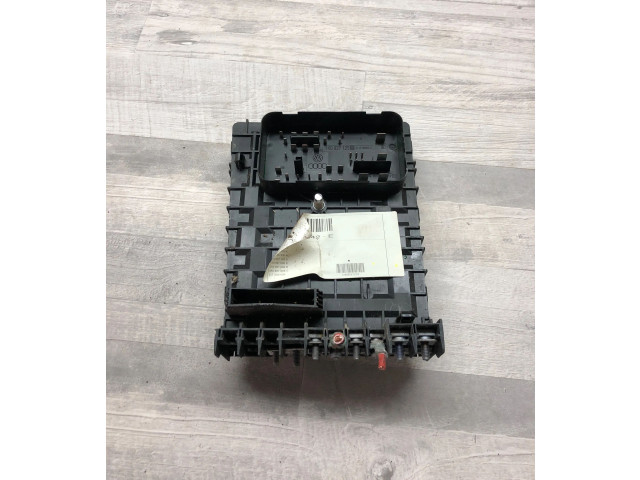 Блок предохранителей  26304342, 340005075762   Volkswagen Touran II    
