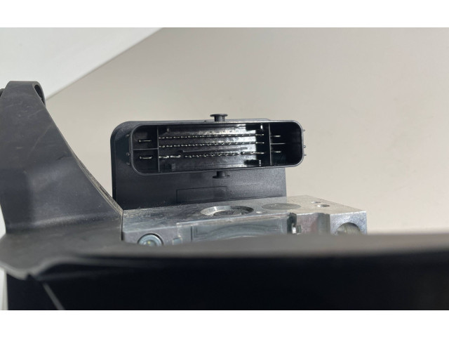 Jednotka ABS 6878050, 6878051   BMW 2 F45 2015