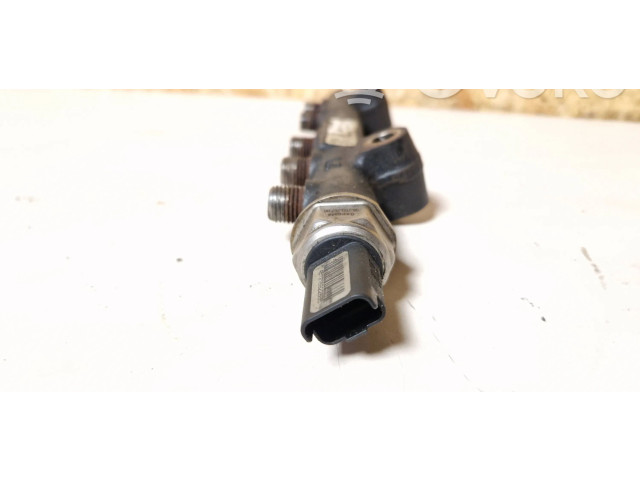 Vstřikovací lišta 9685297580, 1691115   Volvo V70    D4162T 