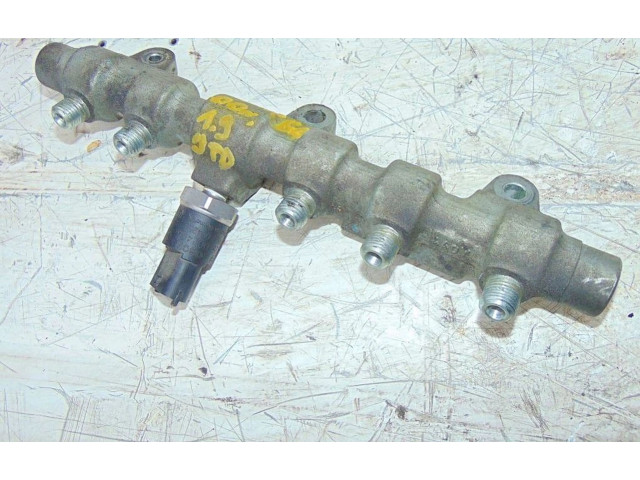 Топливная рампа 0445214012   Fiat Marea  