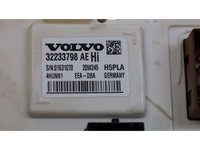   Pojistková skříňka 32233798, 32233798   Volvo XC60 2021