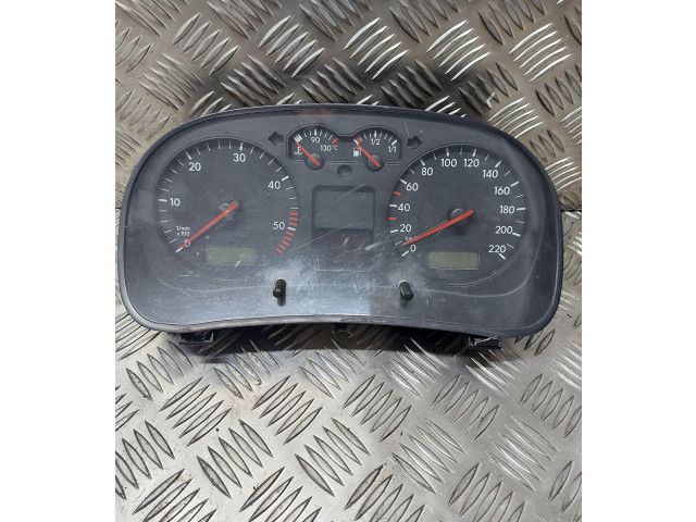 Přístrojová deska  Volkswagen Golf IV 1999 1035100002  