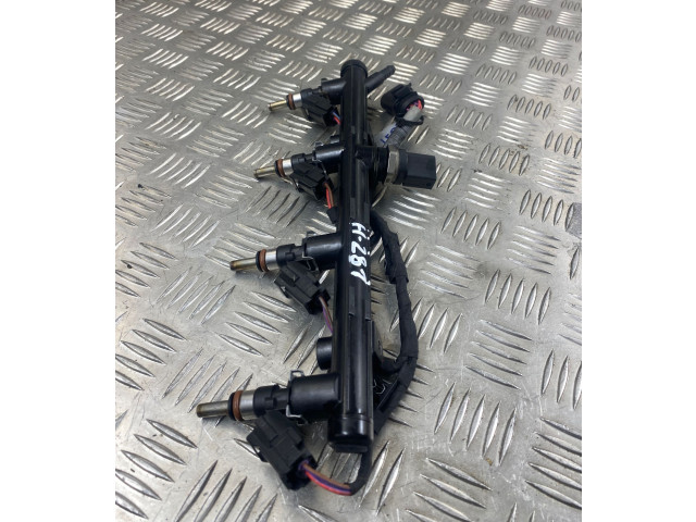 Vstřikovací lišta 06K133681C   Audi A5 8T 8F     