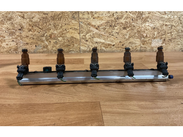 Vstřikovací lišta 9186942, 2403146   Volvo V70     