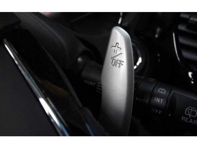 Volant Mitsubishi Outlander 2016   