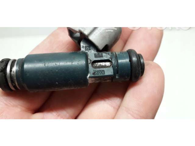 Форсунка 213244390    Nissan Altima   