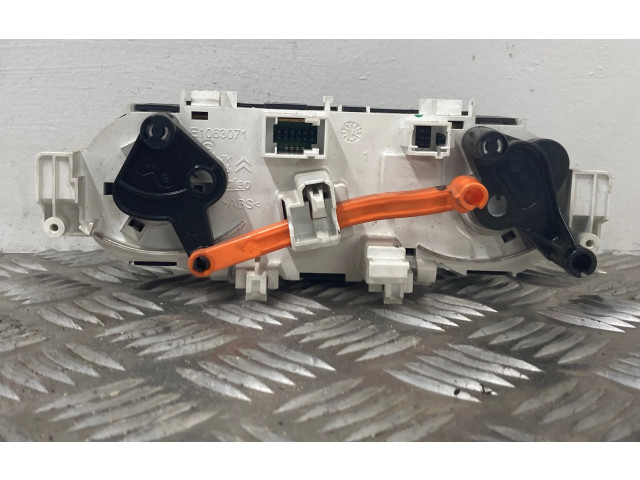 Блок управления климат-контролем 96722483   Peugeot 208
