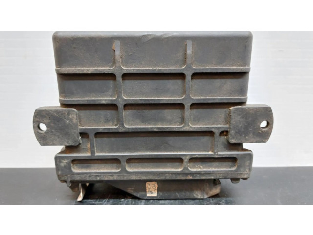Řídící jednotka 90270598   Opel Kadett E 