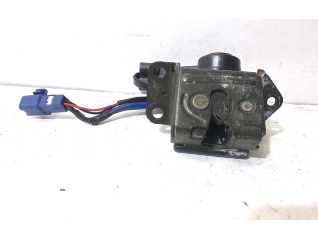 Zámek zadních dveří    Toyota Corolla E120 E130 2004