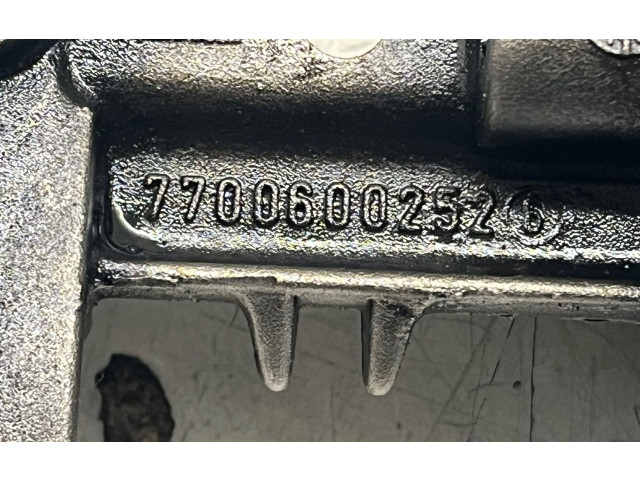 Масляный насос  F9Q760 7700600252, 7700600251  Renault Trafic II (X83) 