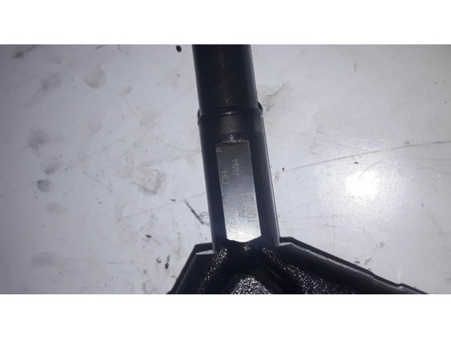 Vstřikovač AW420AW4, 10F02766   Nissan Primera  pro naftový motor 2.2  