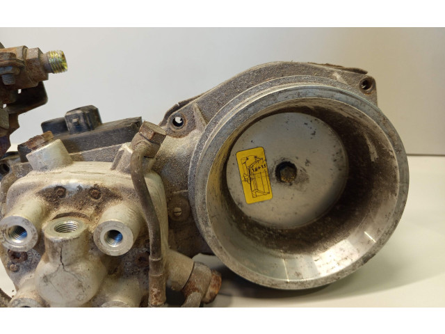 Vstřikovací lišta 026133353, 0438121011   Audi 80 90 B3     