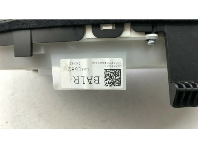 Přístrojová deska  Opel Astra J 2009 13460582, G1525  