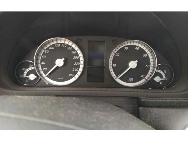 Přístrojová deska  Mercedes-Benz C W203    
