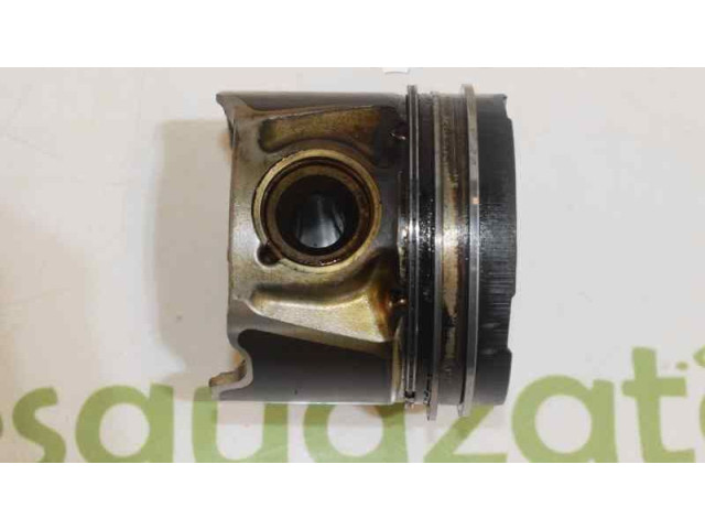 Píst 93177293, 93192654   Opel Corsa C     