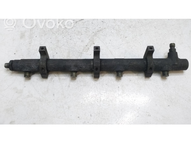 Vstřikovací lišta F00R001029   BMW 7 E65 E66  pro naftový motor 4.0  0577