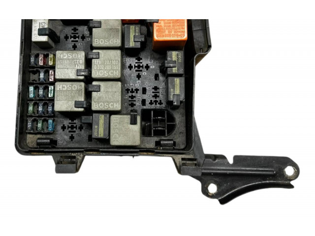 Блок предохранителей  5243290, 5KG00567501   Saab 9-5    