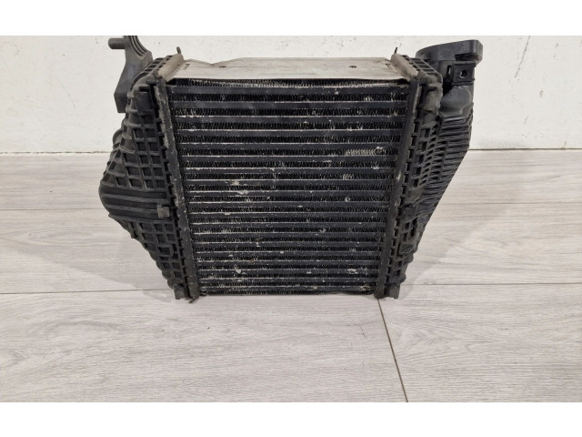 Интеркулер  4m0145803AK   Audi RS Q8 