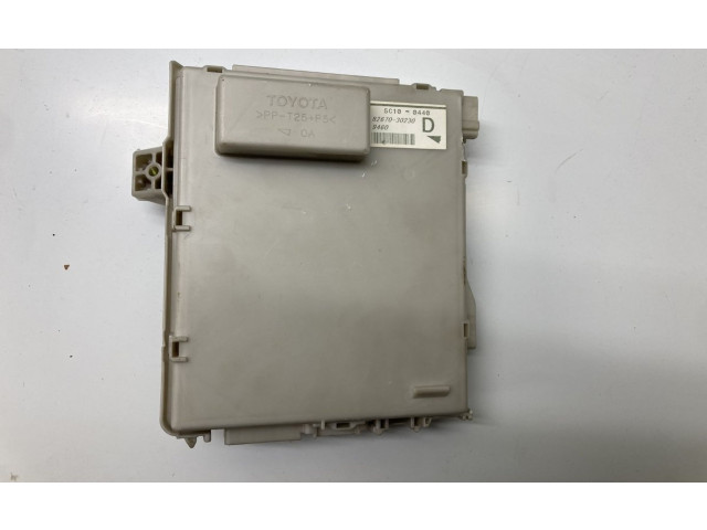 Блок предохранителей  8267030230, 82670-30230   Lexus GS 300 350 430 450H    