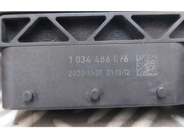 Řídící jednotka 32255068   Volvo XC40 2021