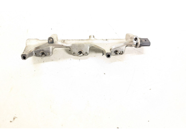 Vstřikovací lišta 7639975   BMW 2 F45    B38A15A 