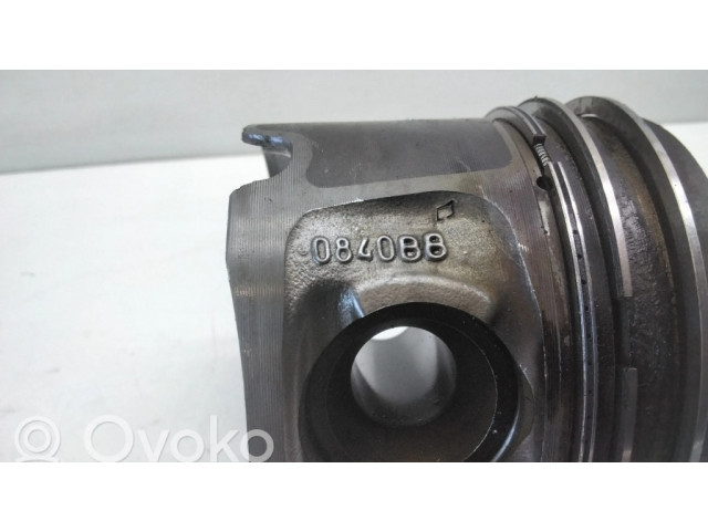 Píst 0840BB   BMW 3 E90 E91  pro naftový motor 2.0 n47d20a 