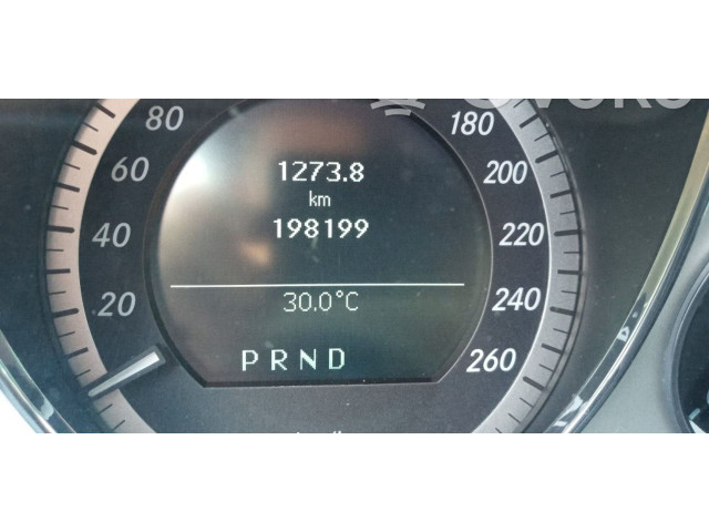 Přístrojová deska  Mercedes-Benz CLK AMG A208 C208 2010 A2129003309, A2129001308  