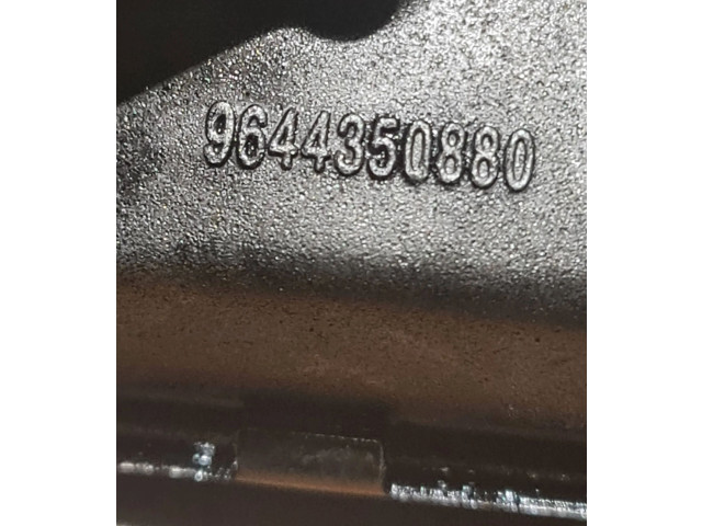 Масляный насос 9644350880   Citroen C8
