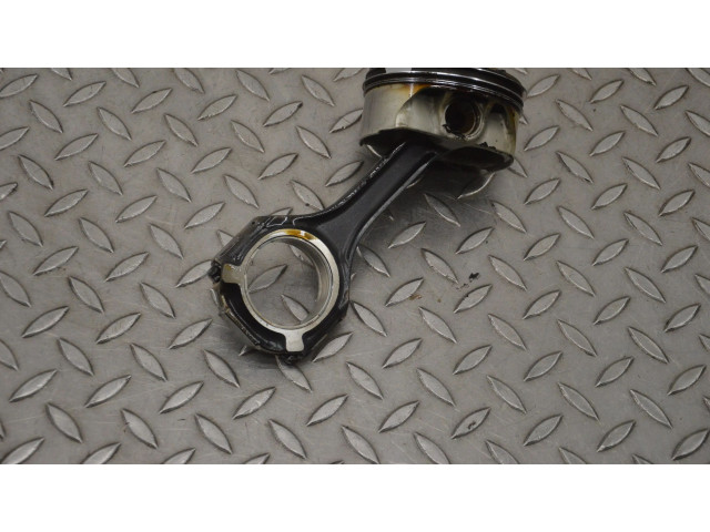 Píst 2328   Mercedes-Benz S C217    M 157.985 