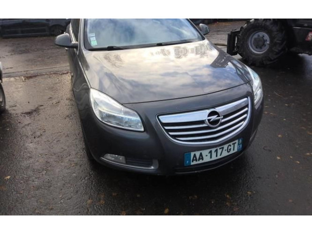 Моторчик дворников 39057204    Opel Insignia A