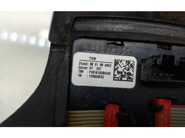 Руль Volkswagen Tiguan  2007 - 2016 года 1K0959538F, 1k0959537j      