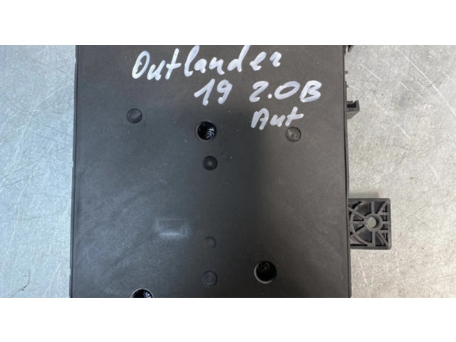   Pojistková skříňka 8637B688   Mitsubishi Outlander 2020