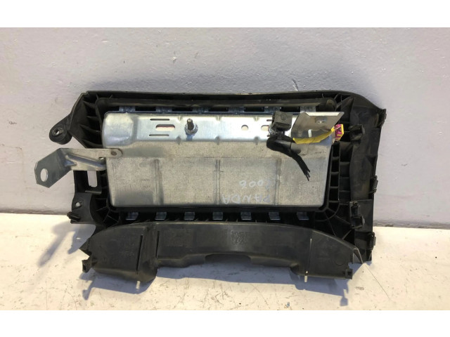 Подушка безопасности для колен 34056656, 24072621   Fiat Punto Evo