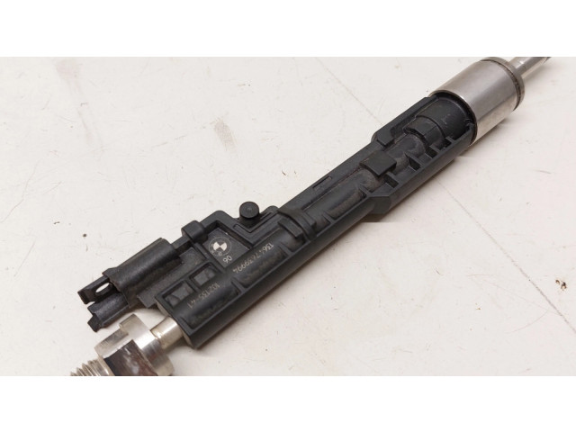 Vstřikovač 13647639994, 0261500533   BMW 7 F01 F02 F03 F04  pro benzínový motor 4.4  