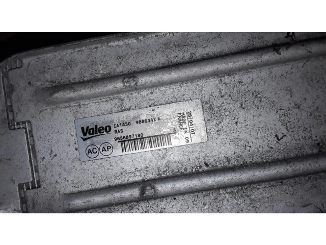 Интеркулер  9656897180, 988644X   Citroen C4 Grand Picasso 2.0